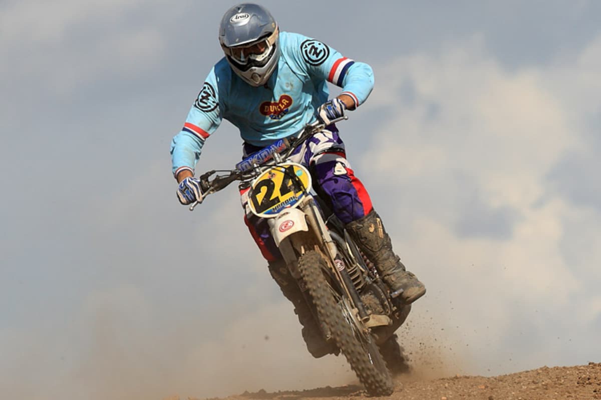 Pavel Hrabak aus Tschechien war im Dukla-Praha-Jersey schnell unterwegs: 