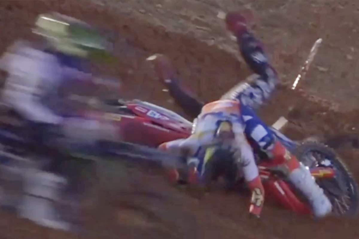 Ruben Fernandez und Tim Gajser kollidierten in der ersten Runde und stürzten