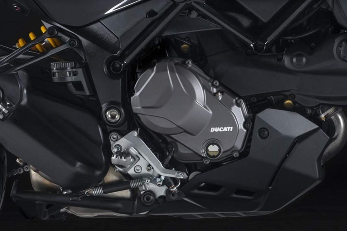 Der Motor stammt aus dem Vorgängermodell, wurde aber umfangreich überarbeitet und ist nun 2 kg leichter