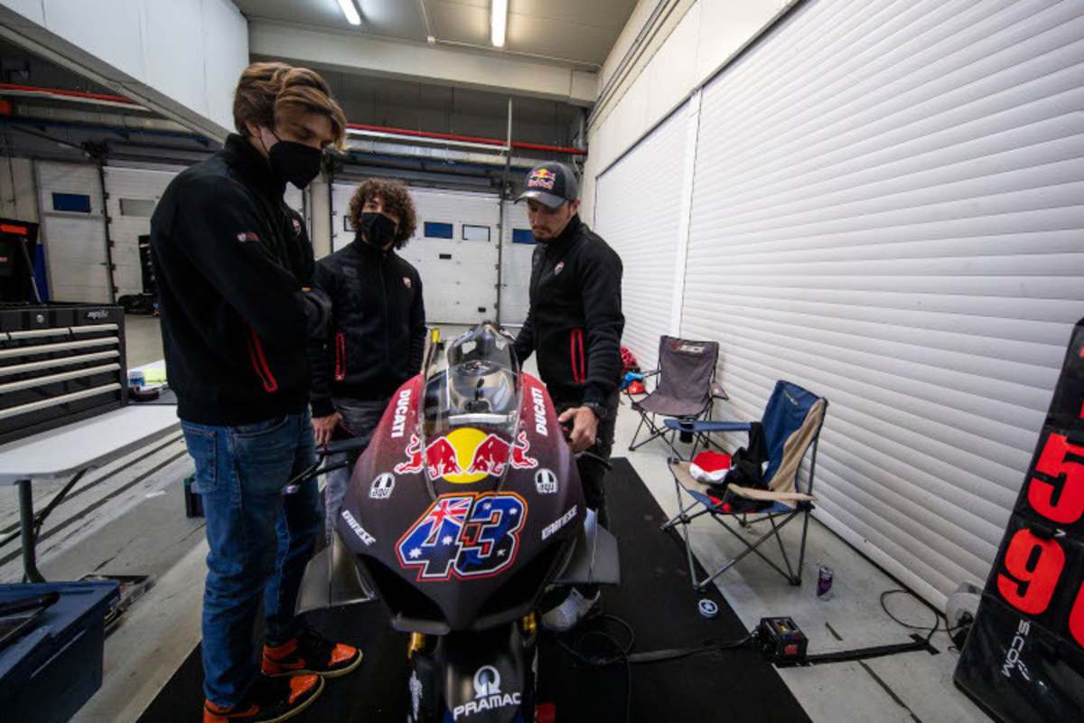 Jack Miller (rechts) gibt den Lehrer für Marini und Bastianini