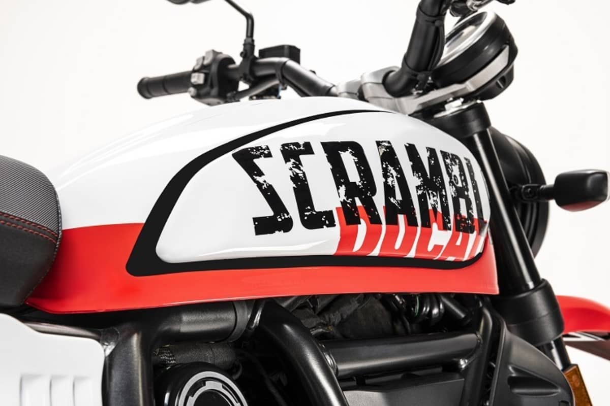 Beschriftung inspiriert von Graffiti und Street Art: Ducati Scrambler Urbam Motard