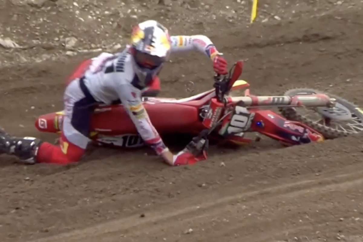 Mattia Guadagnini stürzte und fiel zurück