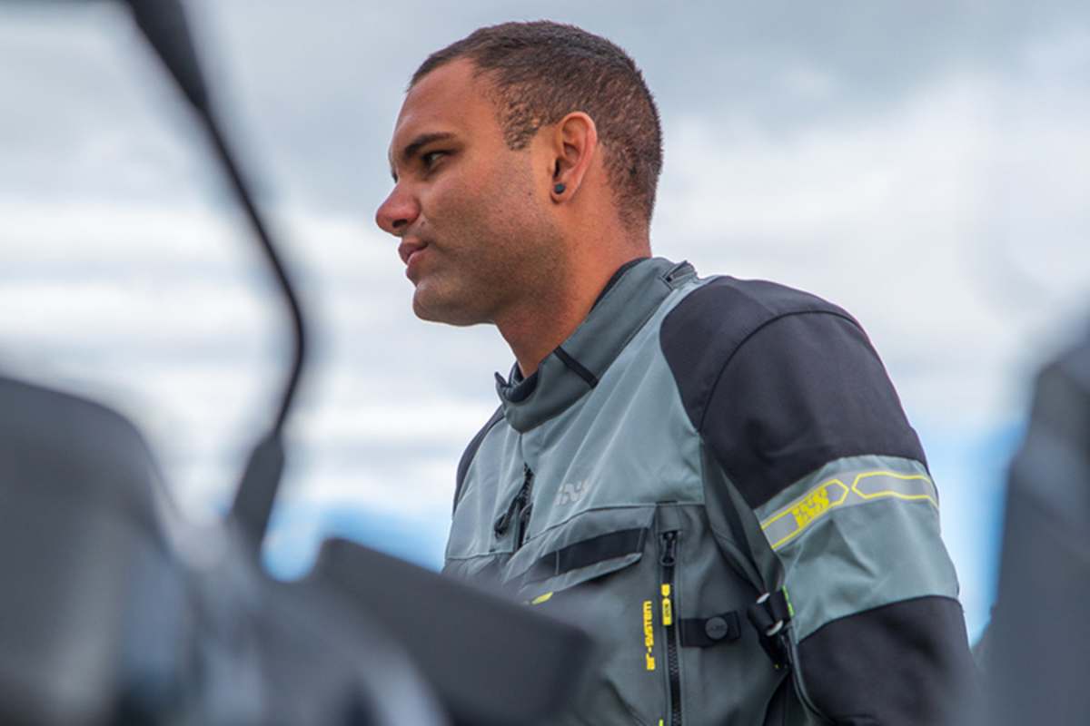 Bei der Tour Jacke & Hose Adventure-GTX handelt es sich um einen Profi-Tourenanzug 