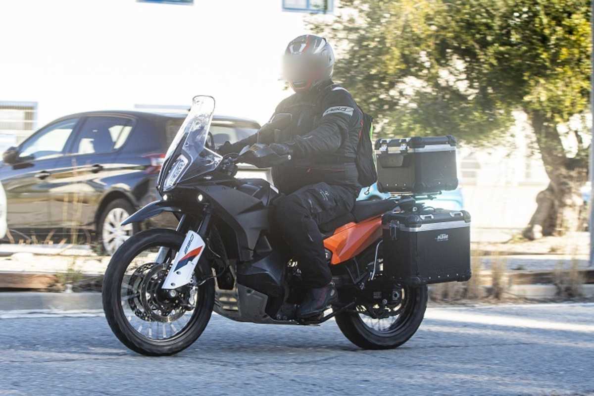 KTM 890 Adventure R: Nicht mehr Offroad-Bolzgerät, eher Reisemaschine für Schotter- und Nebenstrassen