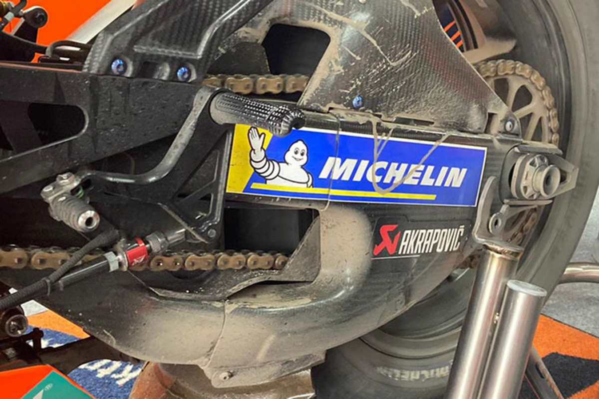 KTM auf Lombok: Dreck wie beim Motocross