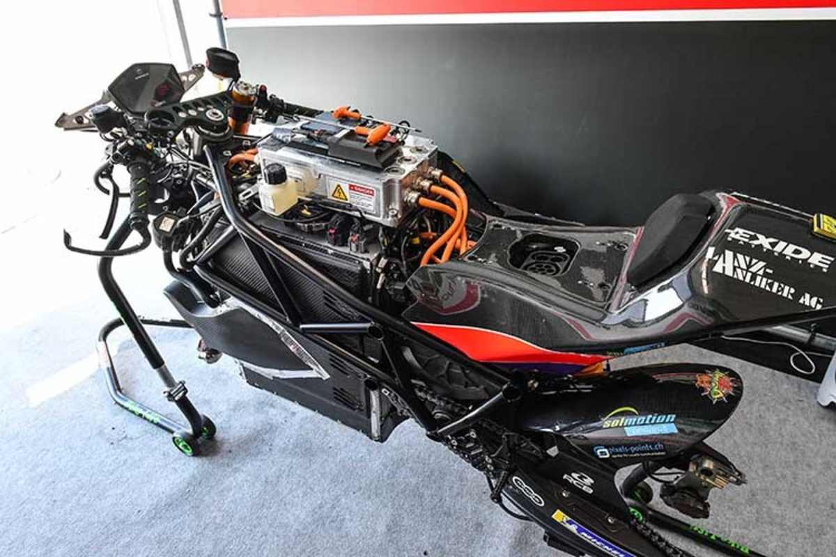 Die Energica-Maschine wiegt bis zu 300 kg