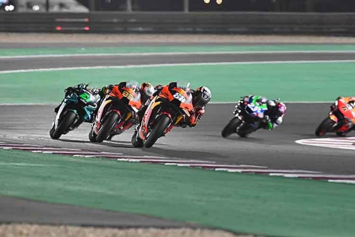 Heftige Fights: Oliveira (88) vor Binder (33) und Morbidelli (21)