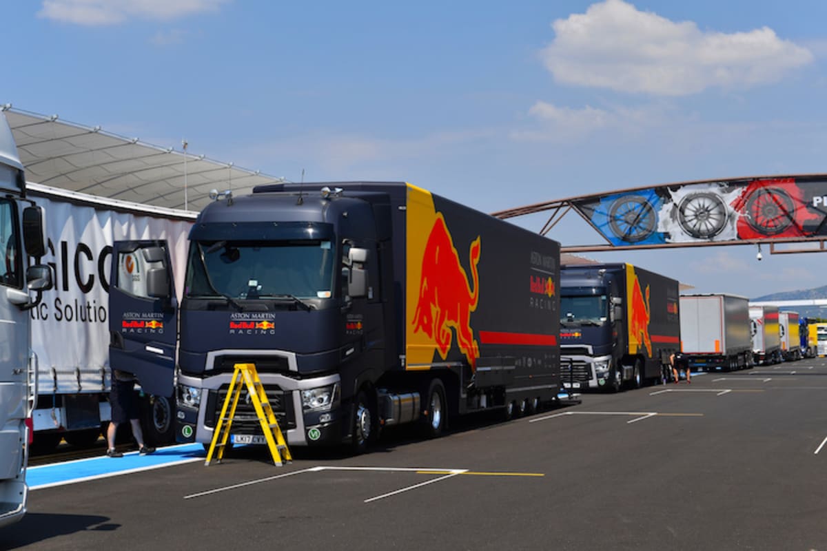 Renntransporter in Frankreich