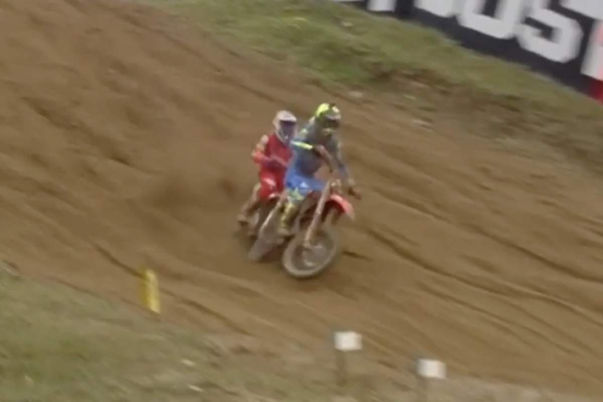 Es kommt zur Kollision von Prado und Gajser