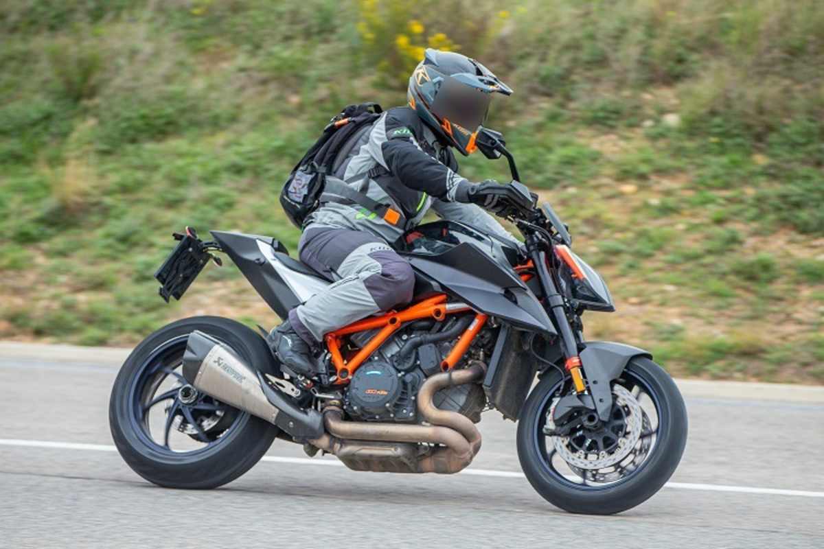 Gemäss unseren Recherchen bleibt der Motor der RR-Version weitgehend unverändert 