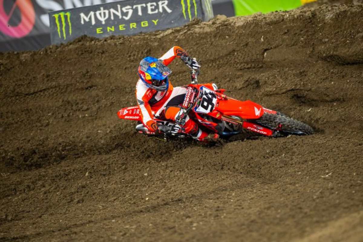 Mit seinem Kurvenspeed hat Ken Roczen keine Probleme