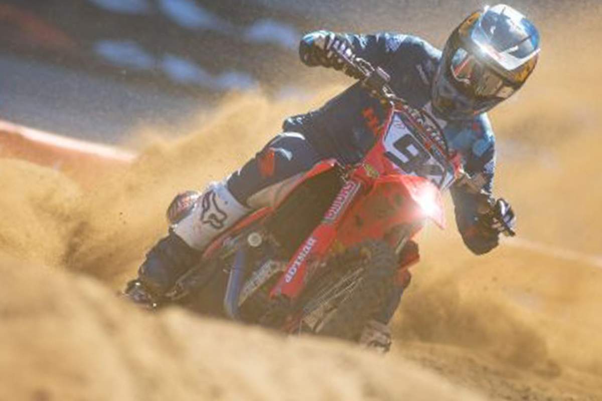 Ken Roczen in der Sandsektion von Anaheim-3
