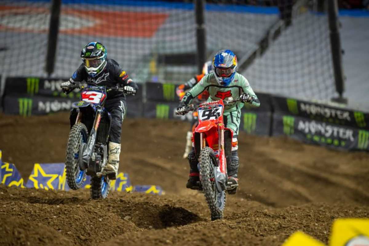 Die Körpersprache von Tomac und Roczen spricht Bände