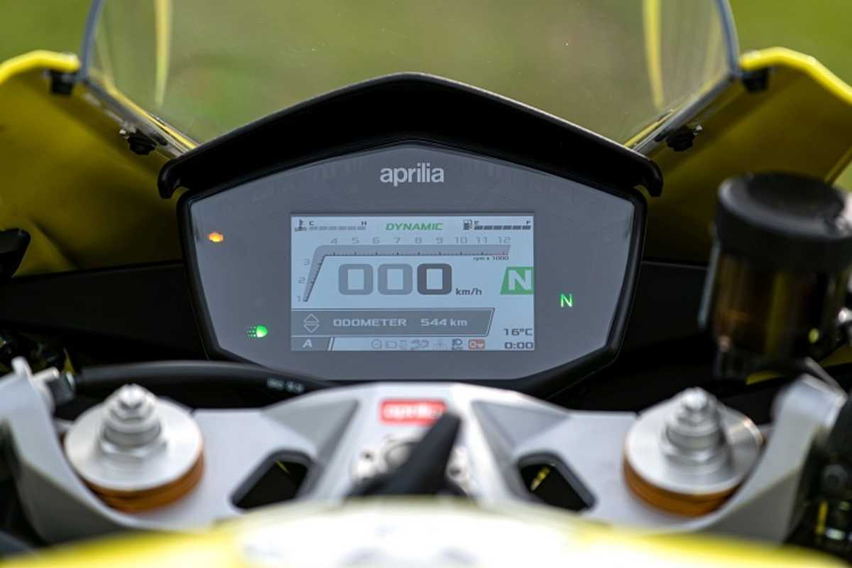 In der Mittelklasse nicht selbstverständlich: TFT-Display in Farbe