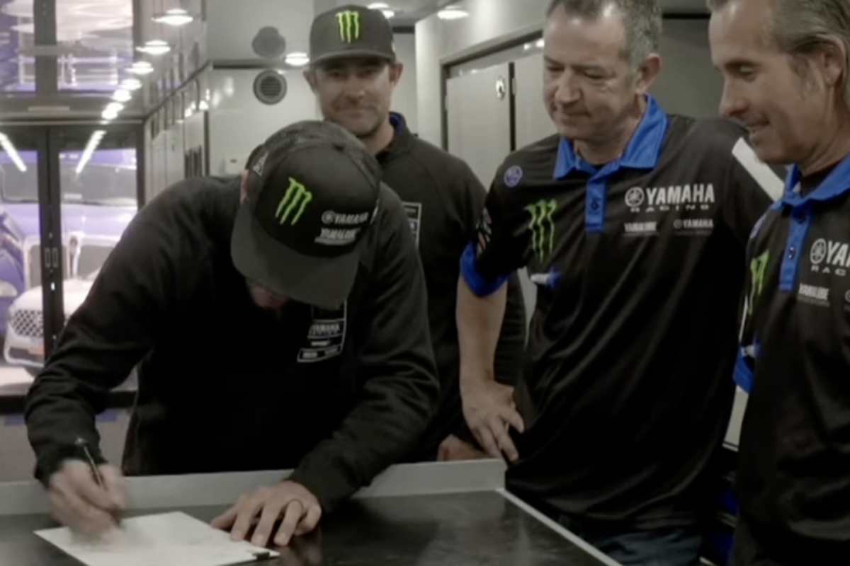 Eli Tomac unterzeichnete seinen neuen Vertrag mit Star Racing Yamaha