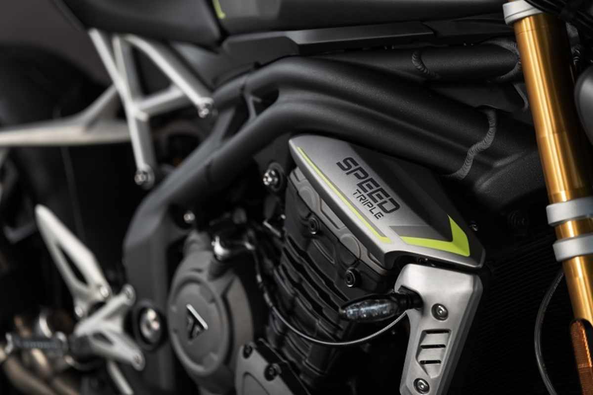 Die Zutaten zur Speed Triple - Aluchassis, Dreizylindermotor - blieben unverändert, wurden aber mit der neuen Modellgeneration kompakter und leichter 