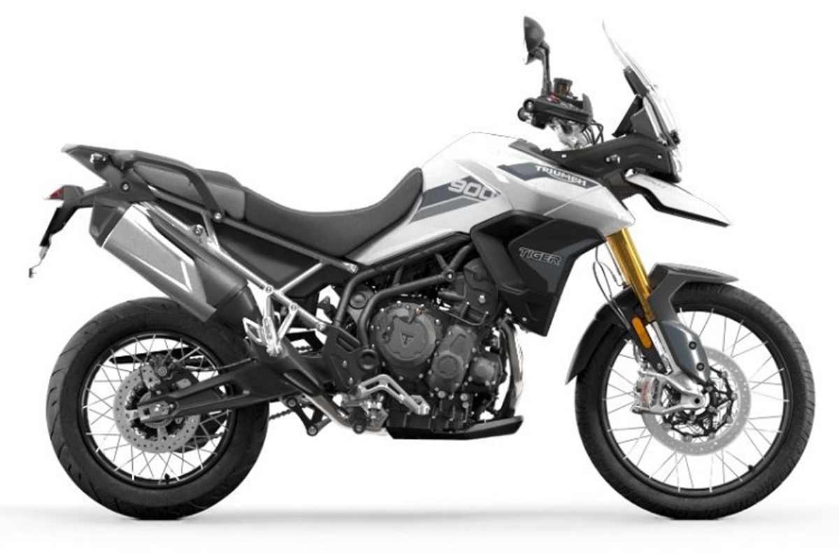 Robuster Motorschutz, seitlich tief positionierte Tanks mit zusammen 23 Litern Inhalt: Wüste, ich komme!