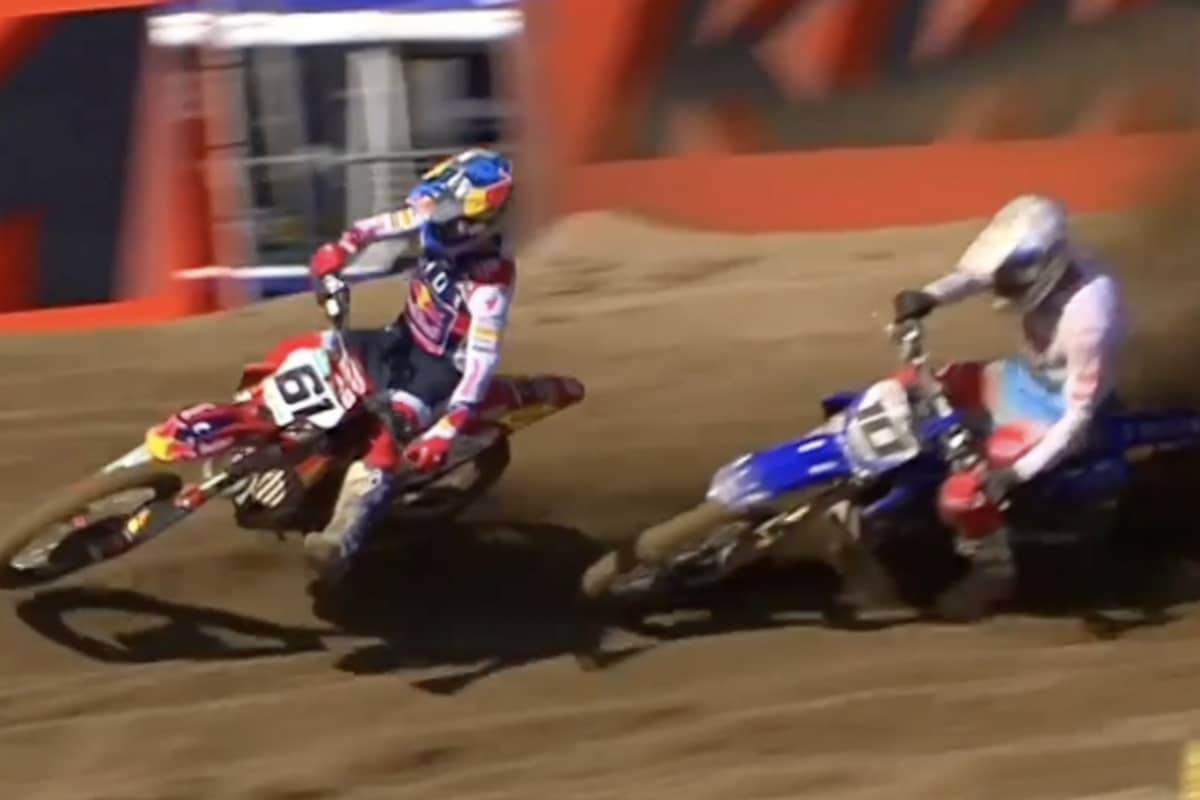 Calvin Vlaanderen setzt zum Überholen von Jorge Prado an