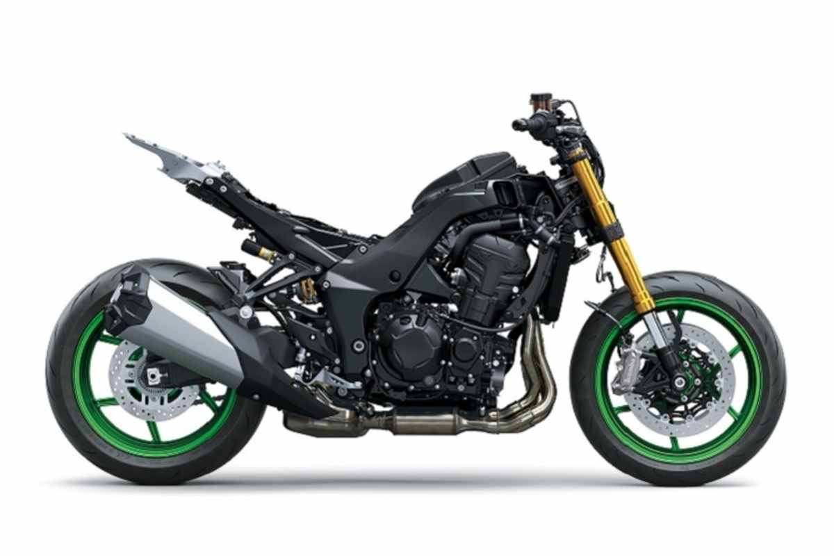 Unterm Kleid: Ein mächtiger Vierzylinder im Aluchassis