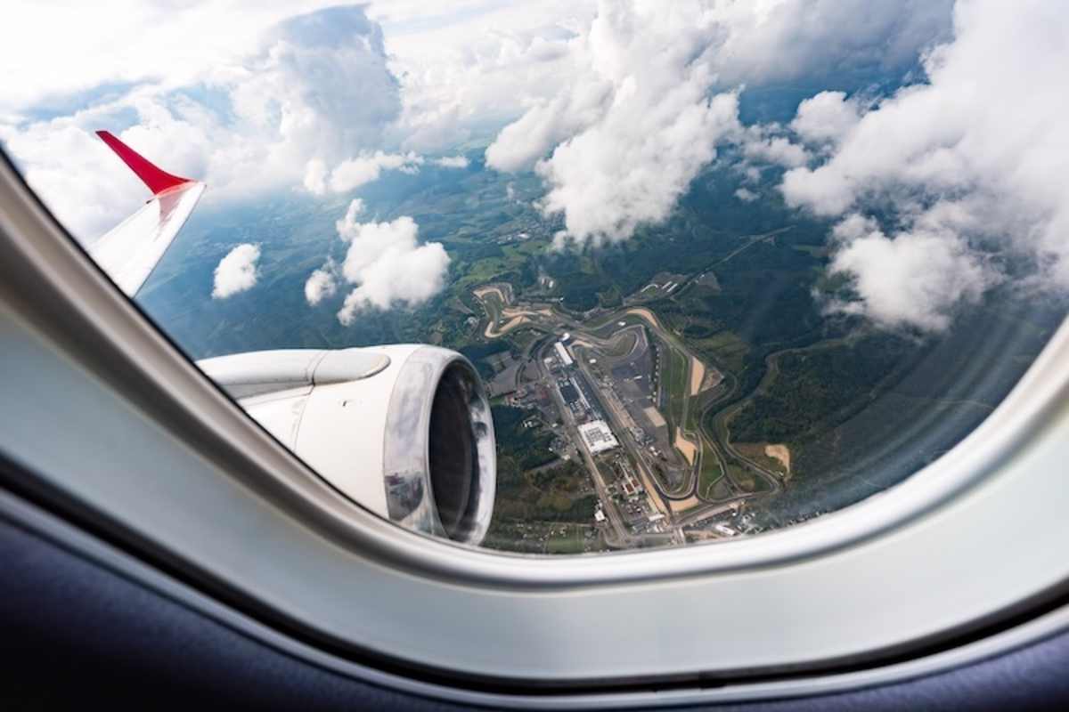 Mit der Embraer machten die Anwesenden einen Rundflug aus Köln-Bonn über den Nürburgring