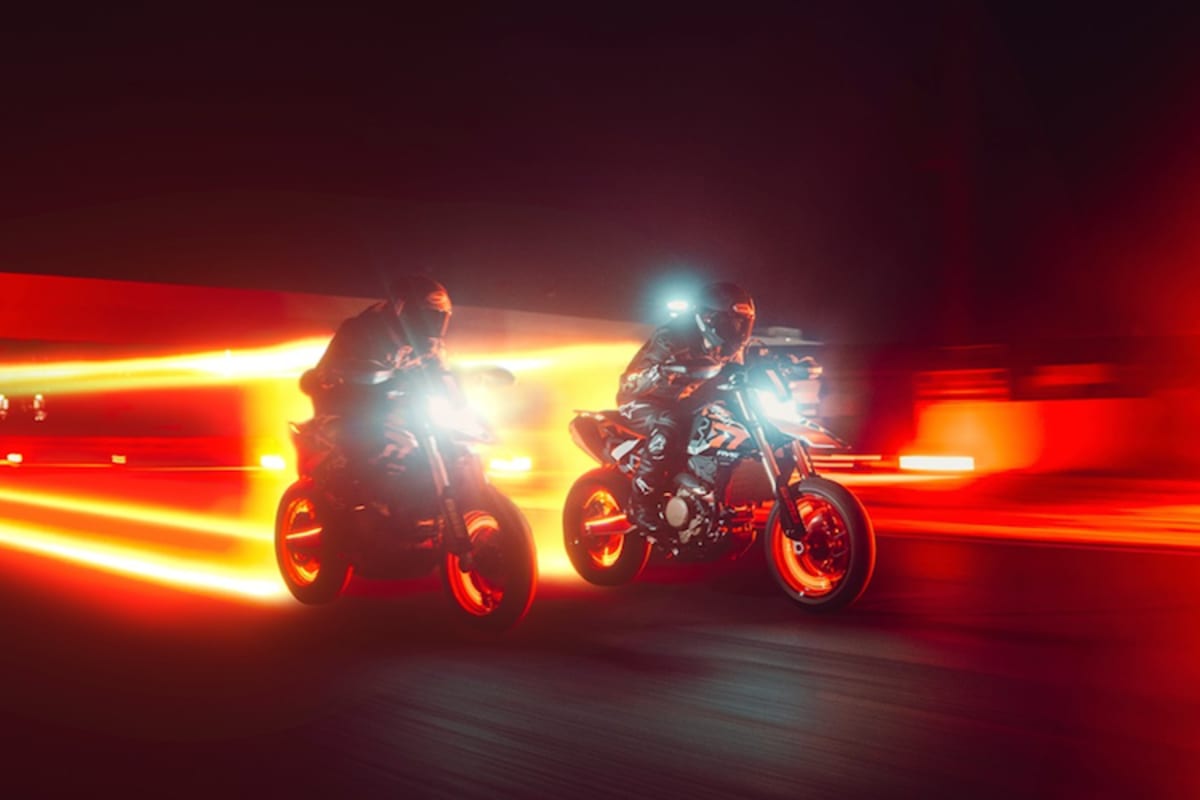 Im Tron-Stil in Szene gesetzt: die Ducati Hypermotard 698 RVE