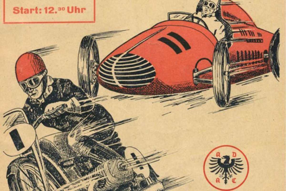 Auf dem Programmheftcover des Schwenninger Rundstreckenrennens 1954: Ein Motorradrennfahrer fährt einem F3-Piloten davon