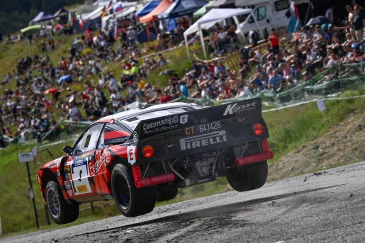 Walter Röhrl steht vorderhand nicht auf der Starterliste, aber eines seiner Lieblingsautos, der Lancia 037 ist in San Marino am Start