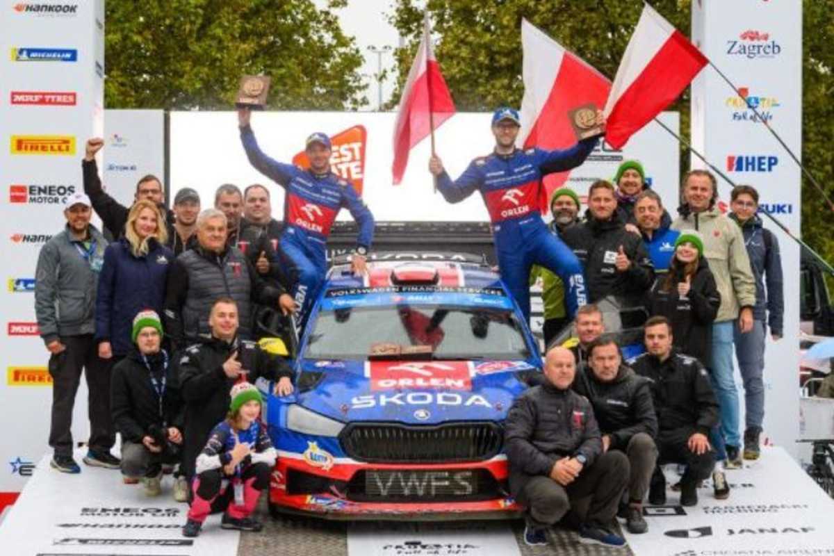Der Pole Miko Marczyk sicherte zusammen mit seinem Beifahrer Szymon Gospodarczyk die Rallye-Europameisterschaft