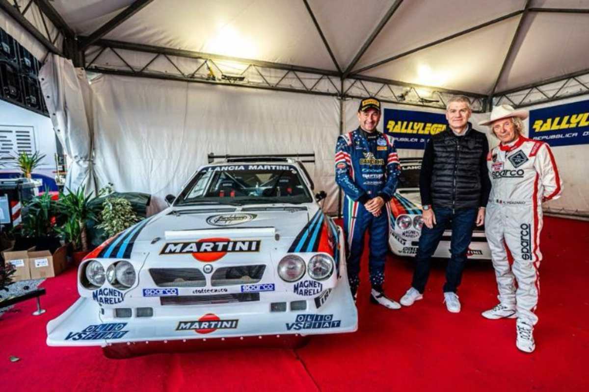 Mindestens zwei Stars auf dem Bild: Der Lancia Delta S4 und Formel 1-Legende Arturo Merzario