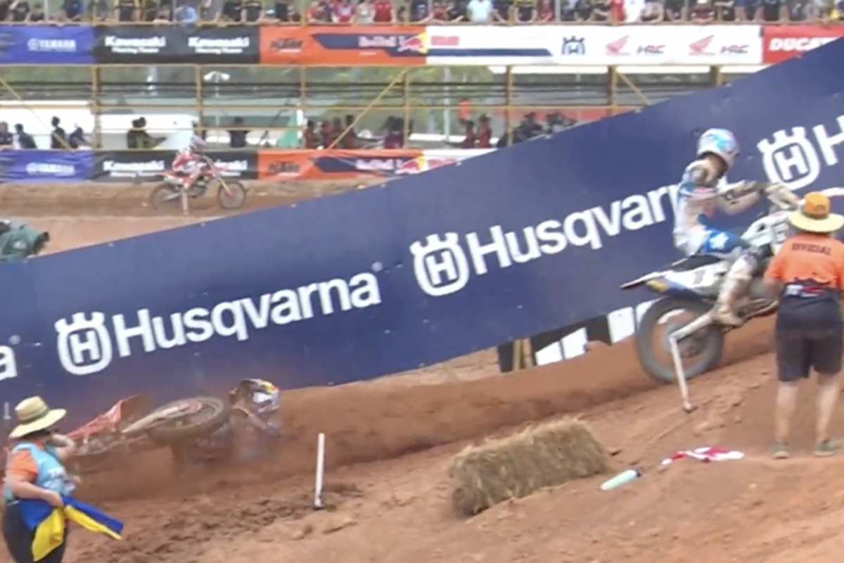 Kay de Wolf holte Simon Längenfelder schon im ersten Lauf vom Motorrad