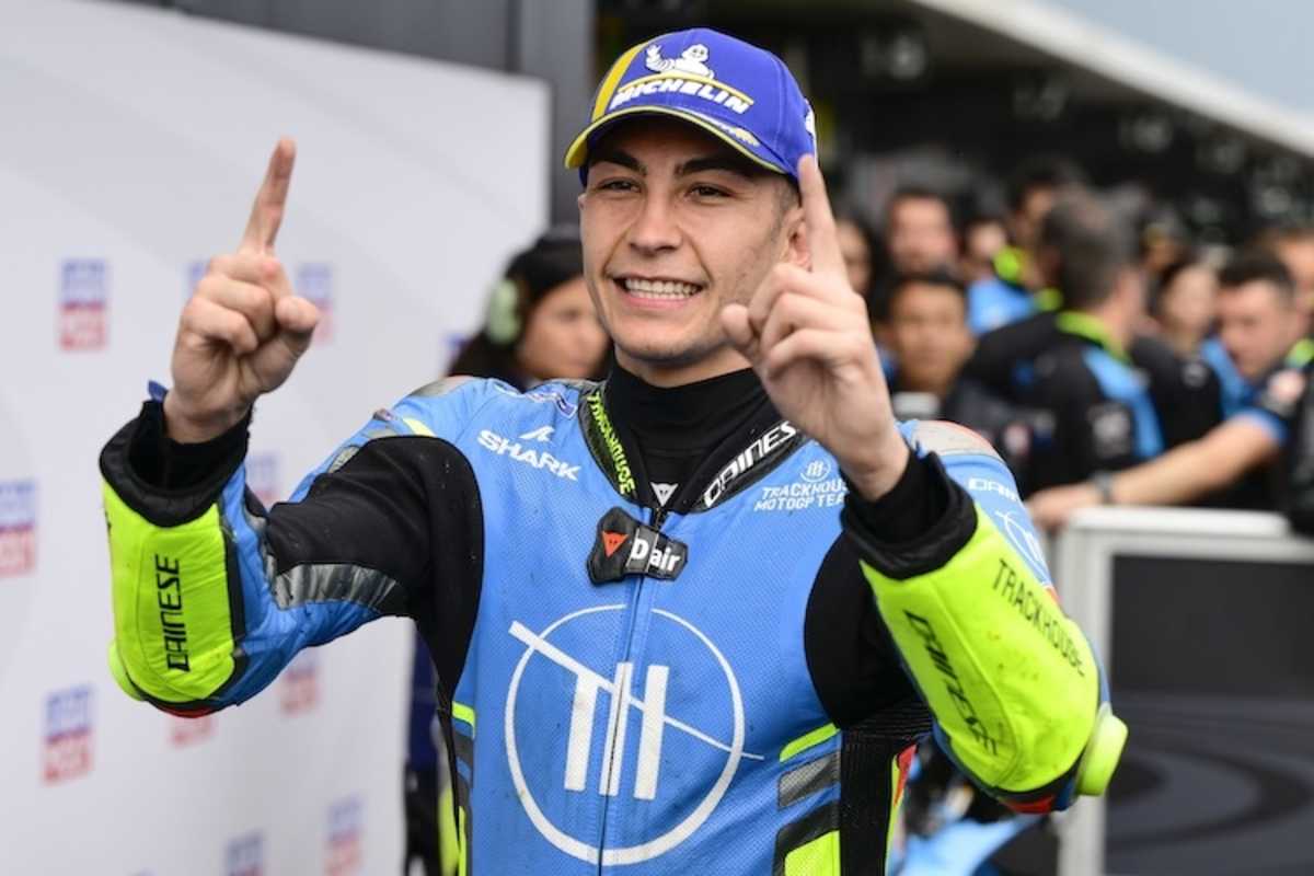 Permierensieger Raul Fernandez!