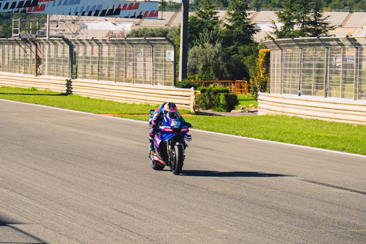 Izan Guevara auf der Yamaha M1