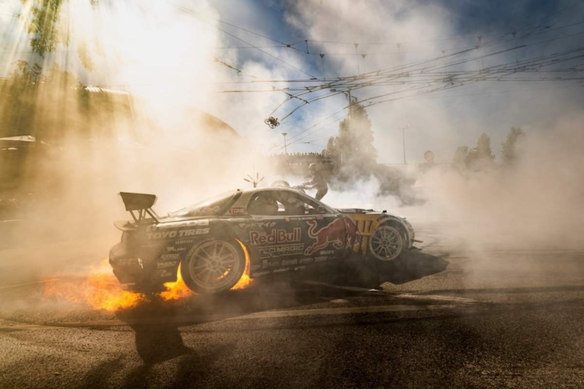 Auch Mad Mike unterhielt die 40.000 Fans, die sich in Budapest zum Red Bull Show Run einfanden