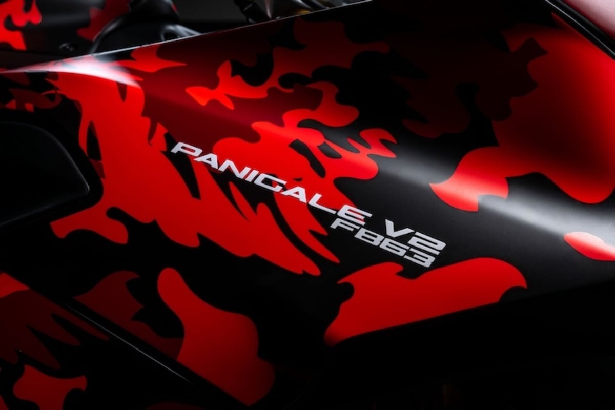 Panigale V2 FB63