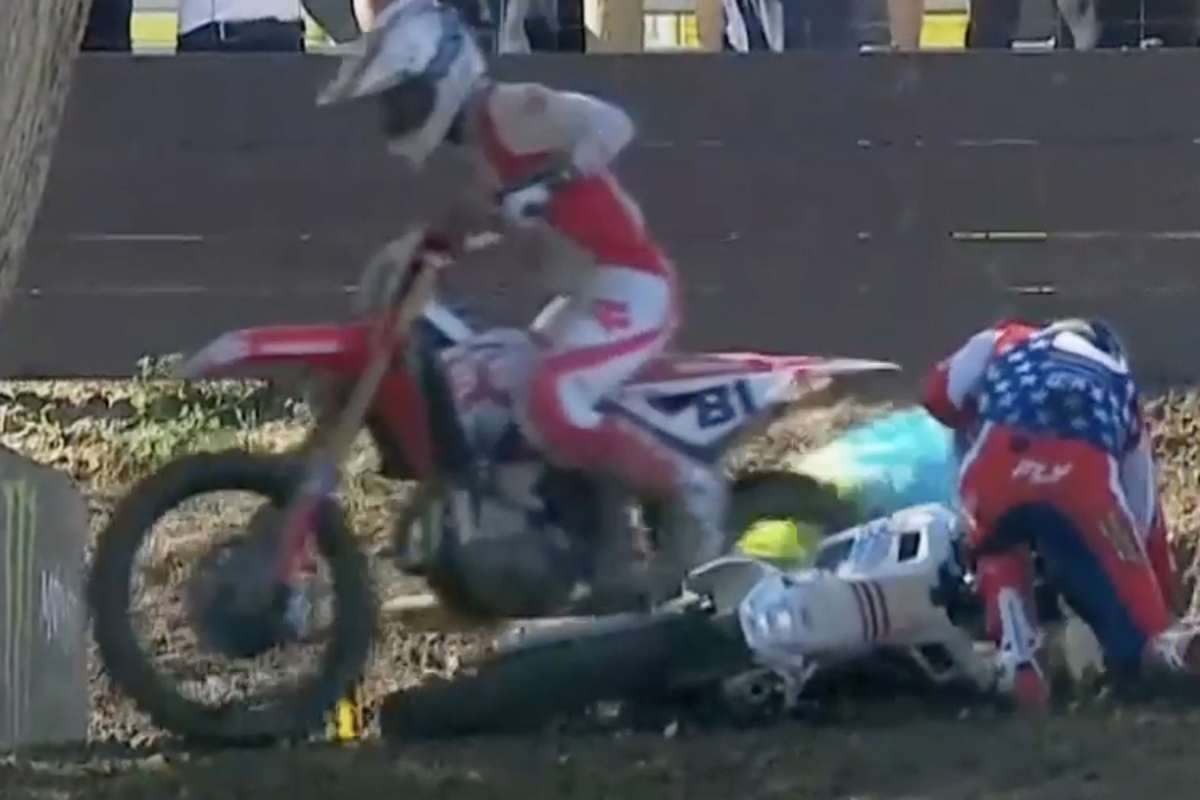 Der erste Sturz von RJ Hampshire