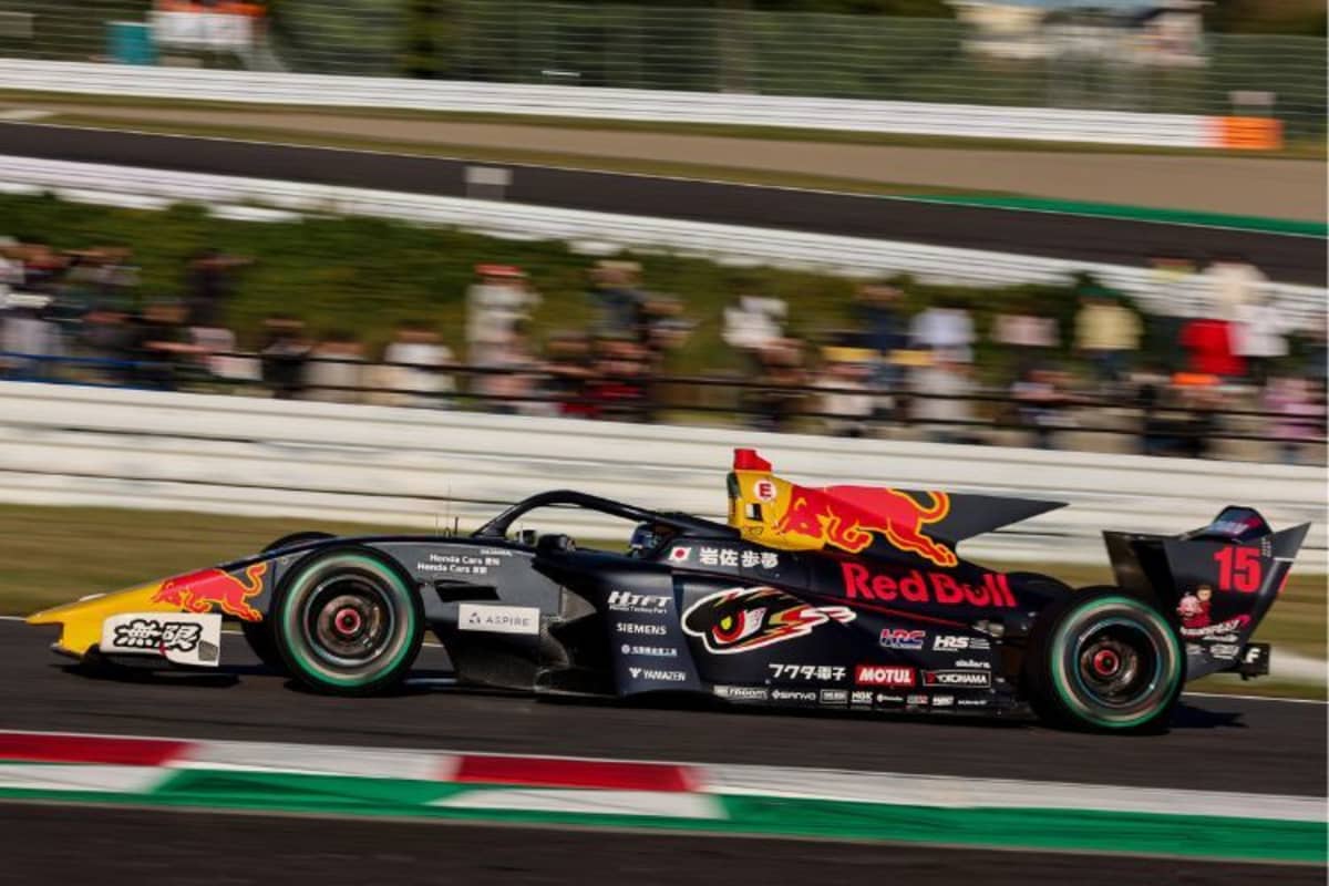 So sieht ein aktueller Super Formula-Rennwagen aus: Der Japaner Ayumu Iwasa im Team Mugen-Dallara