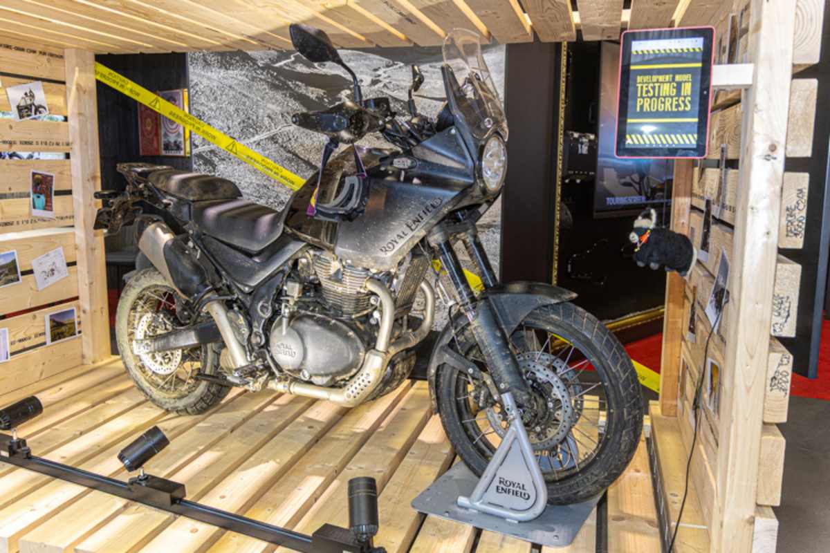 Gefahren sind sie damit offensichlich schon: Künftige Reise-Enduro von Royal Enfield mit dem neuen 750er Motor