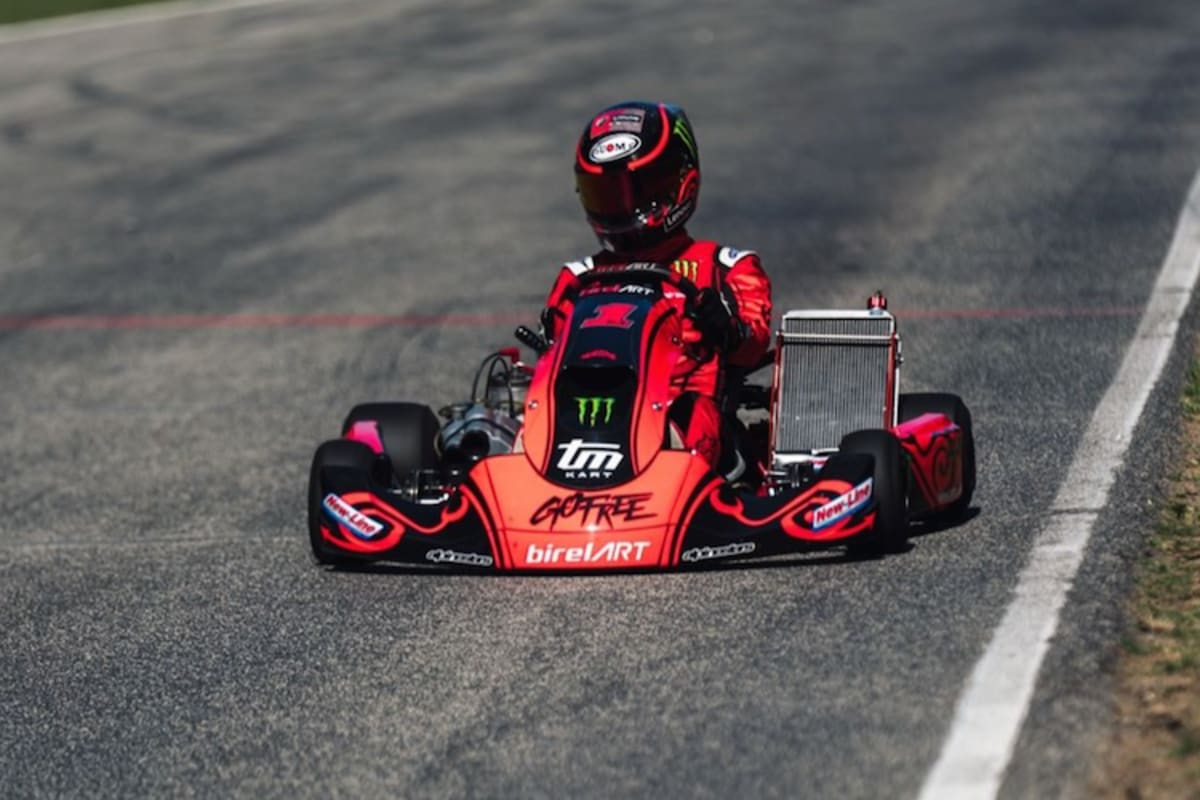 Pecco Bagnaia auf dem Kart mit der Nummer 1