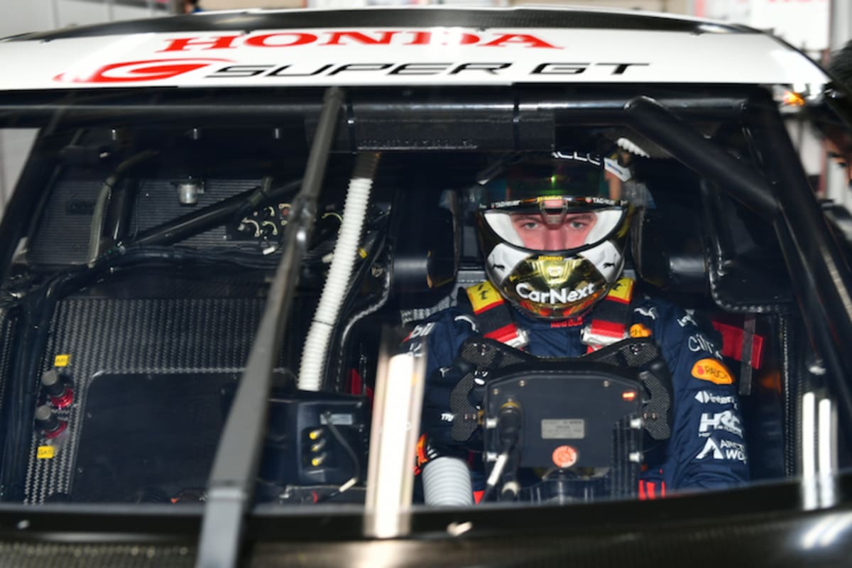 Ungewohnt: Verstappen mit Dach