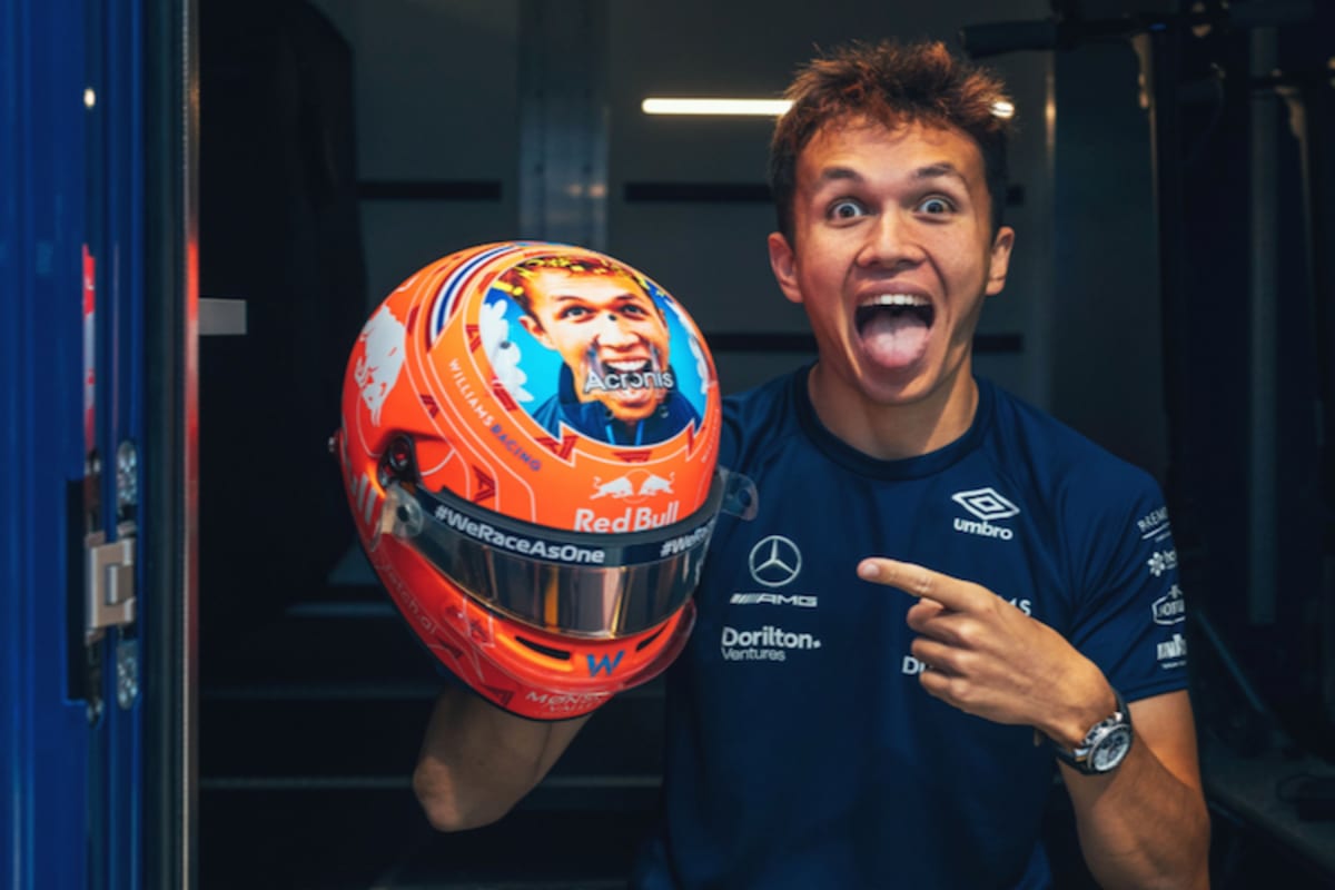 Alex Albon mit dem für Monza geplanten Helm