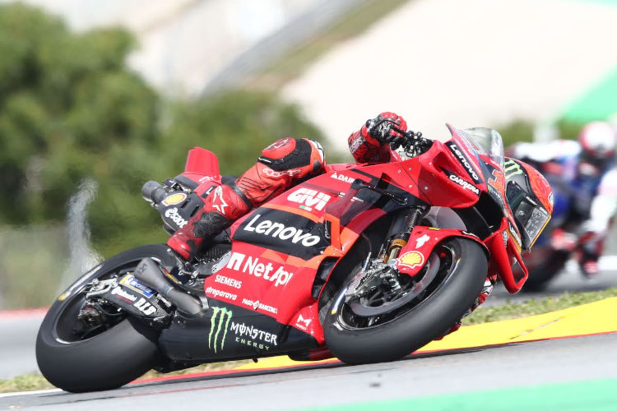 Pecco Bagnaia fährt mit der Verkleidungsvariante mit «downwash ducts» hinter dem Vorderrad