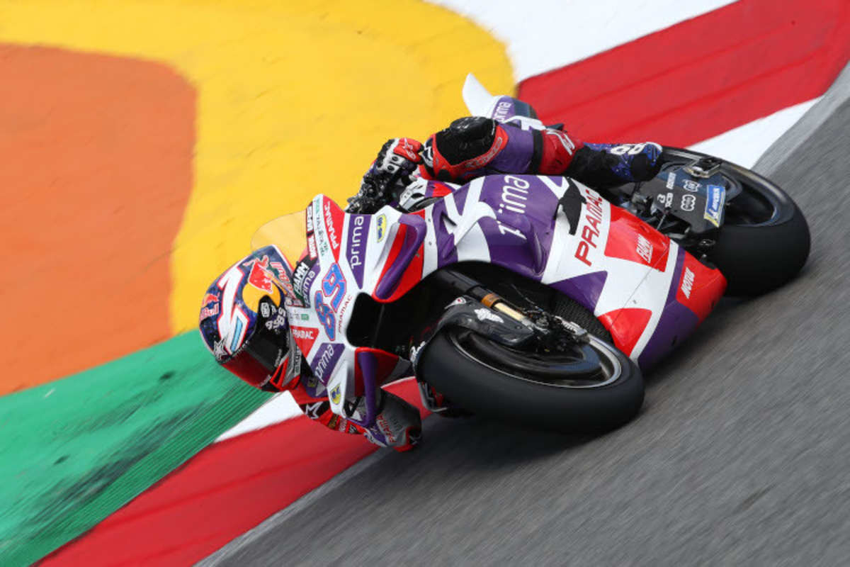 Jorge Martin mit der Stufe an der Seitenverkleidung