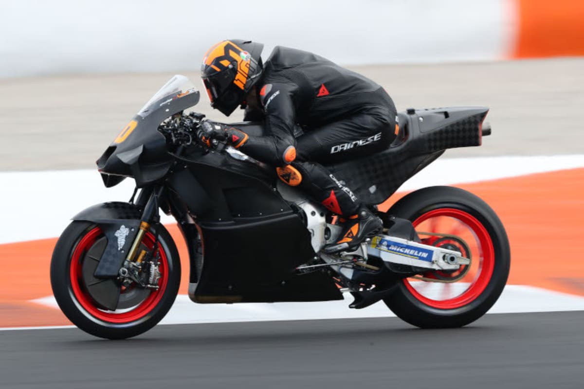 Luca Marini eröffnete den Testtag auf der Honda RC213V