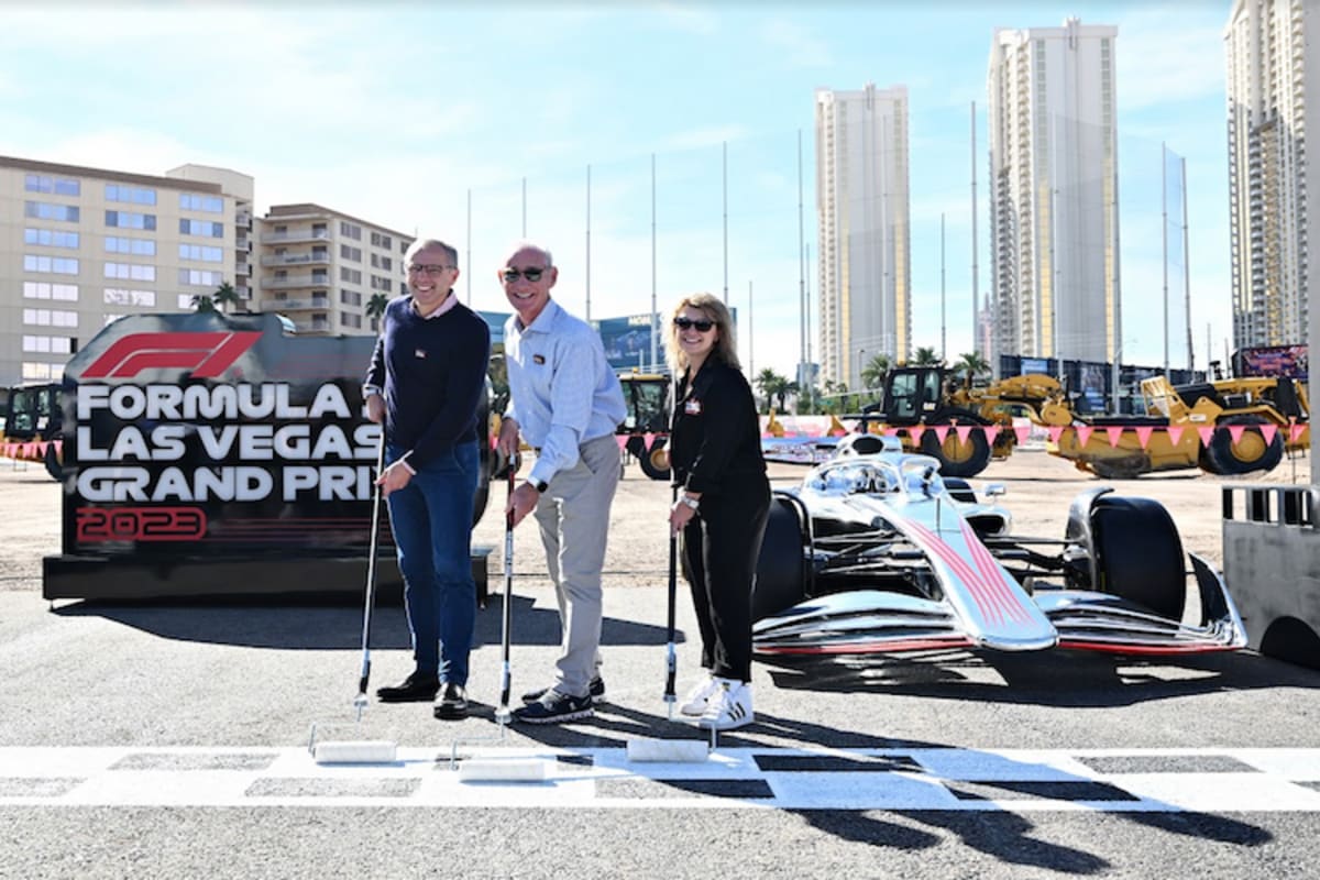 Zeremonielles Auftragen der Ziellinie