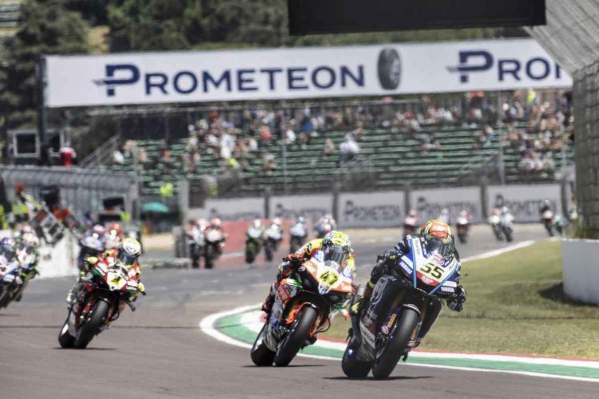 Andrea Locatelli führt das Feld an