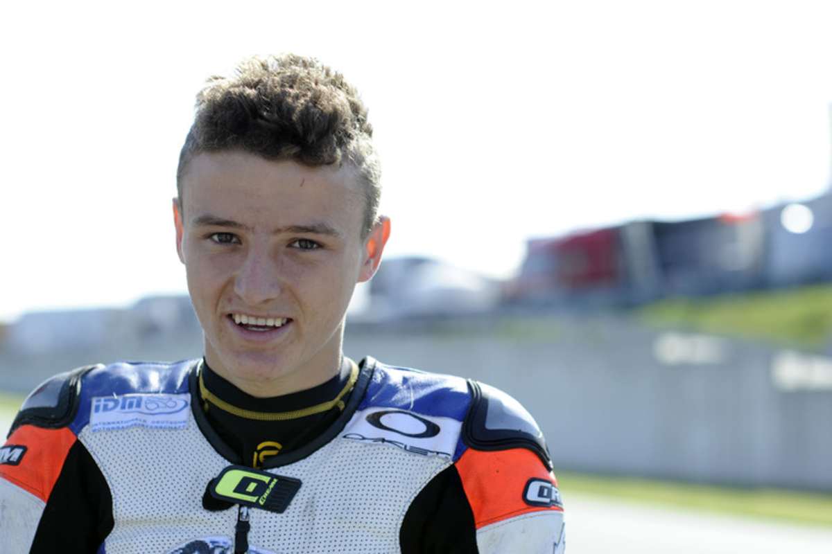 Im Alter von 16 Jahren feierte er sein WM-Debüt