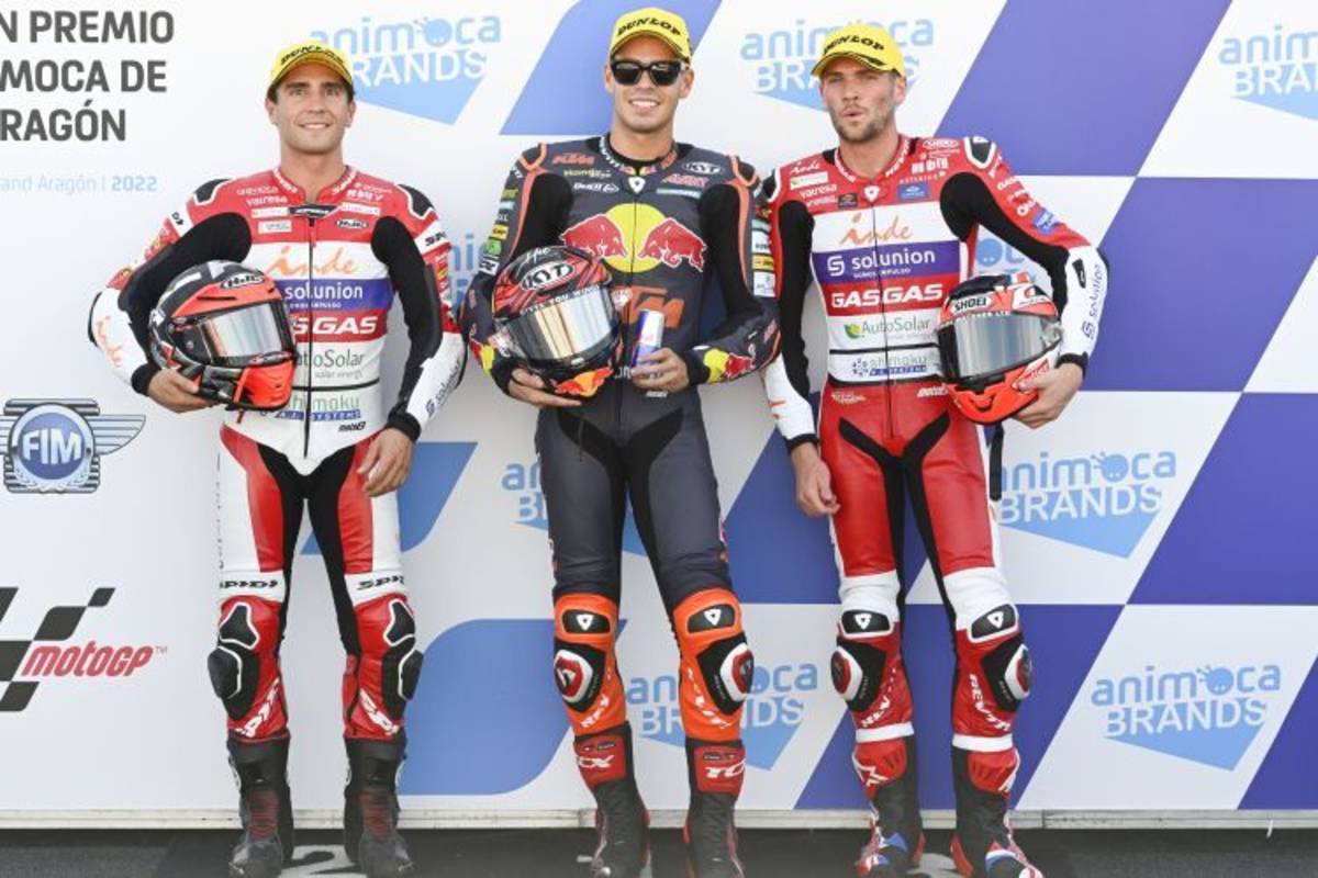 Augusto Fernández, Albert Arenas & Jake Dixon