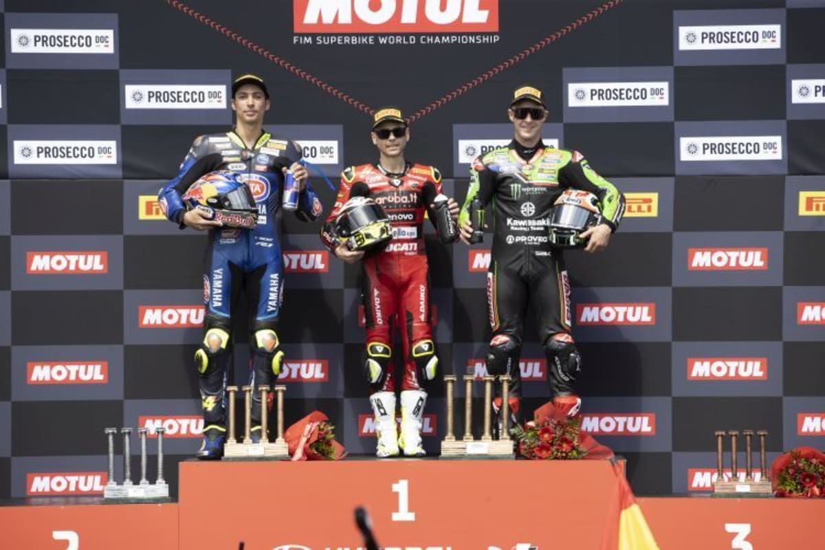 1. Rennen - Álvaro Bautista, Toprak Razgatlioglu &  Jonathan Rea