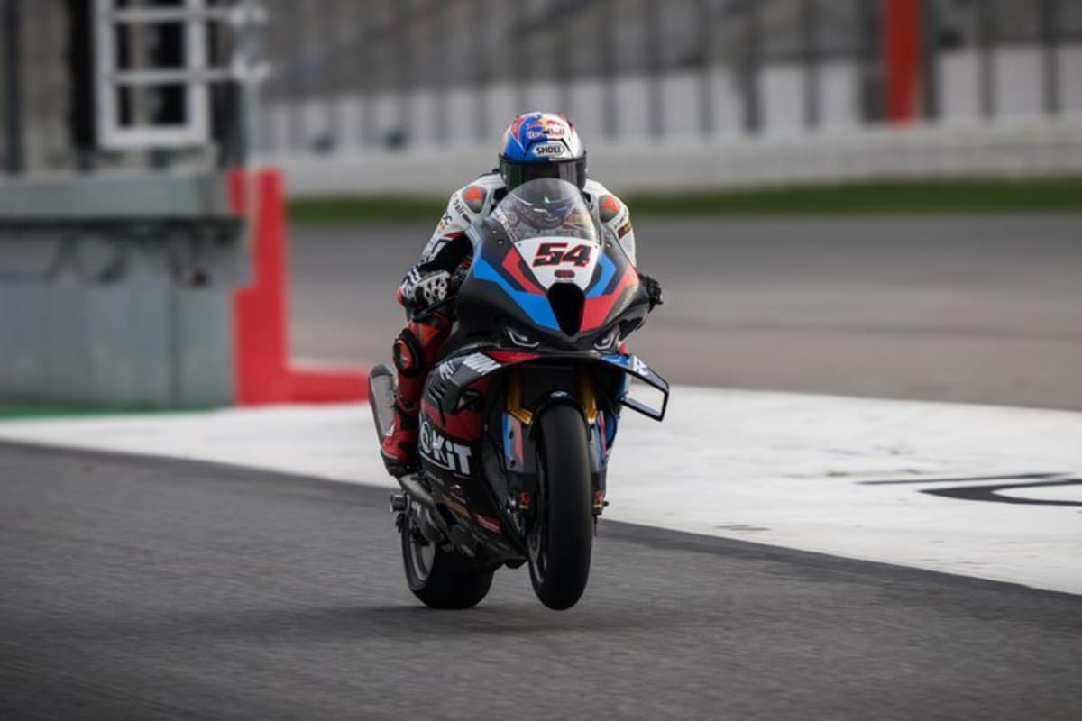 Toprak Razgatlioglu beim ersten Test mit BMW