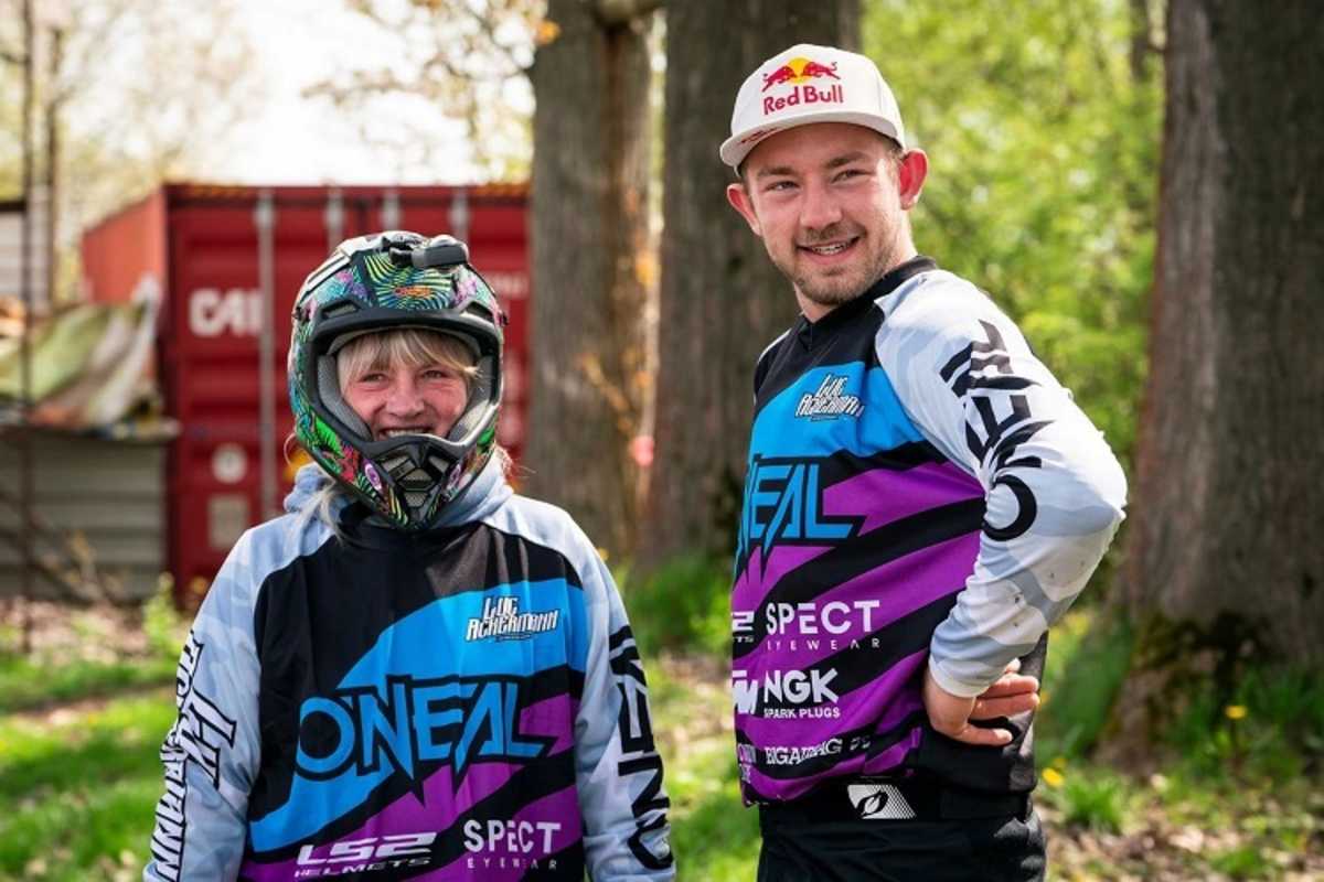 Melitta Ackermann nach der Landung: «Ein Wahnsinnserlebnis, aber wiederholen würde ich das nicht noch einmal.»